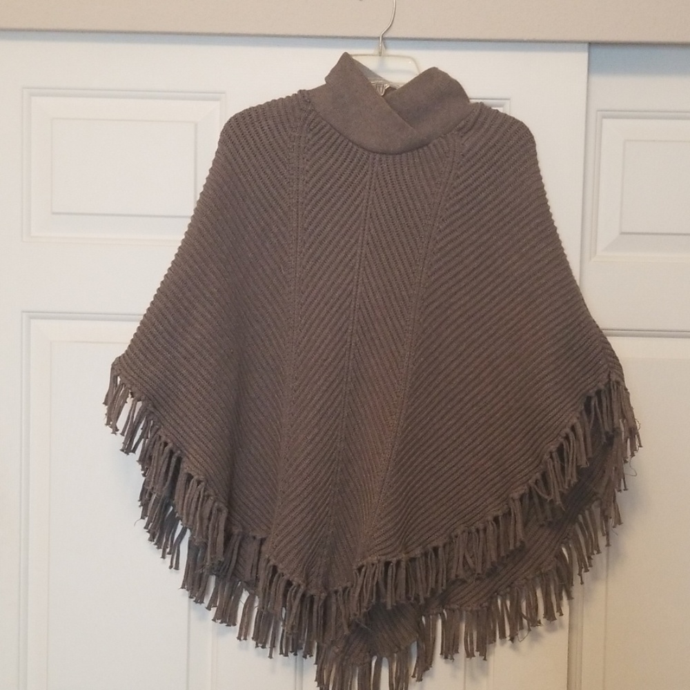 Banana Republic Poncho sweater knit